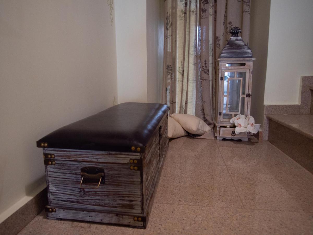 Castor - The Spartan Home Luaran gambar
